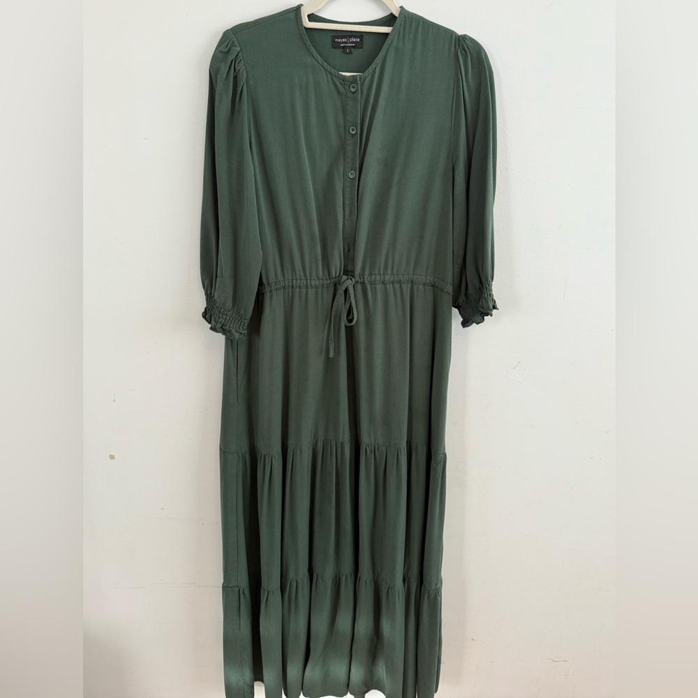 Floawy green dress 💚 👗